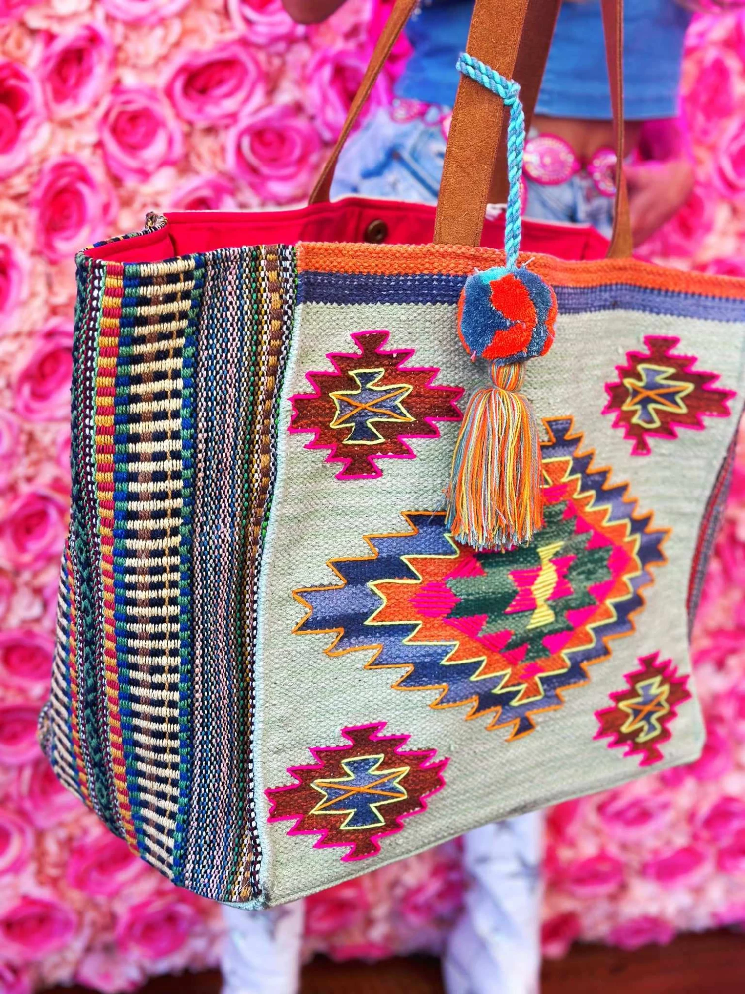 Adventure Awaits Extra Large Tote Bag 2 Adventure Awaits Extra Large Tote Bag - Image 2